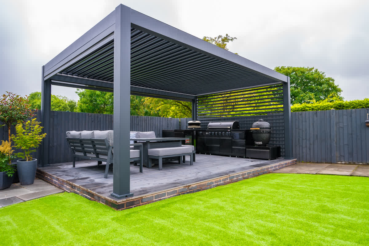 Tora pergola installed in a customer garden