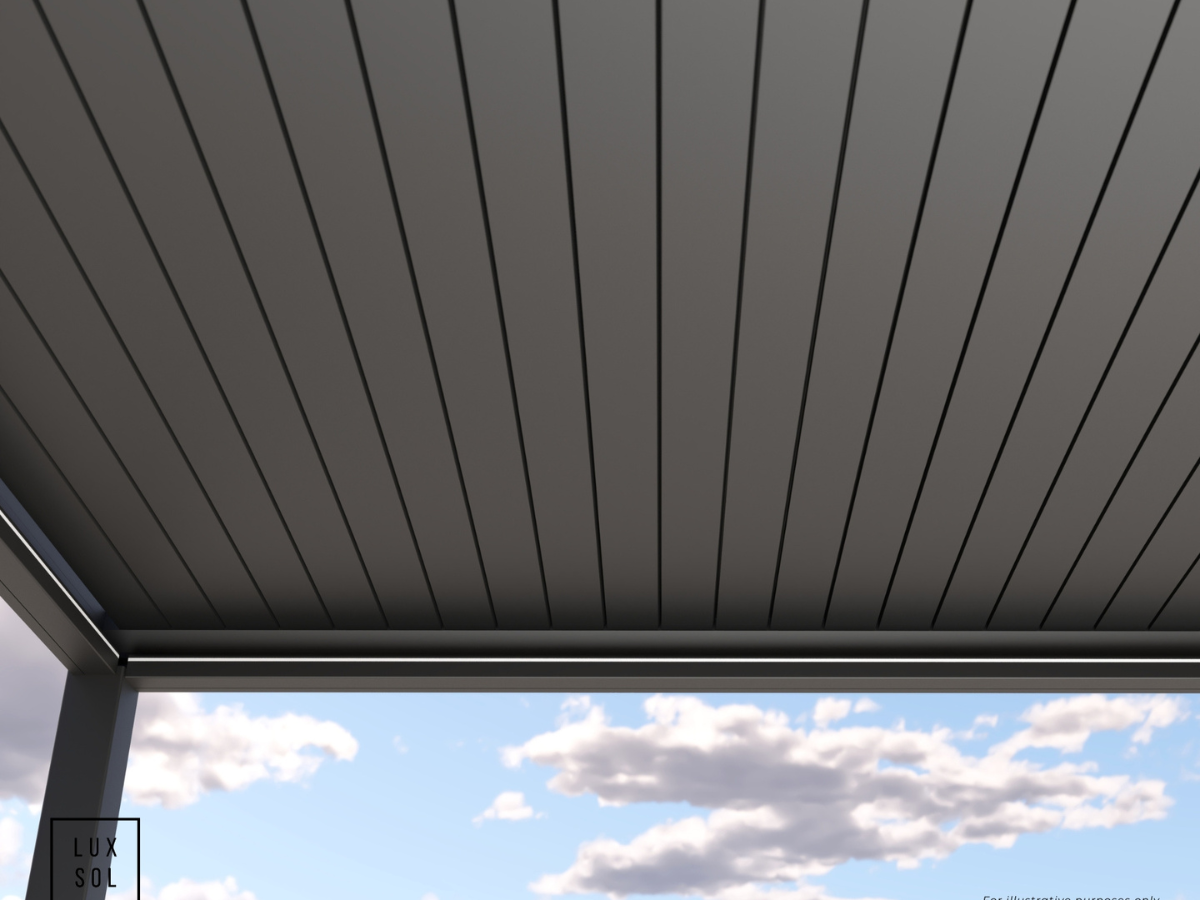 LuxSol Aura 3x3 · Manually adjustable louvres
