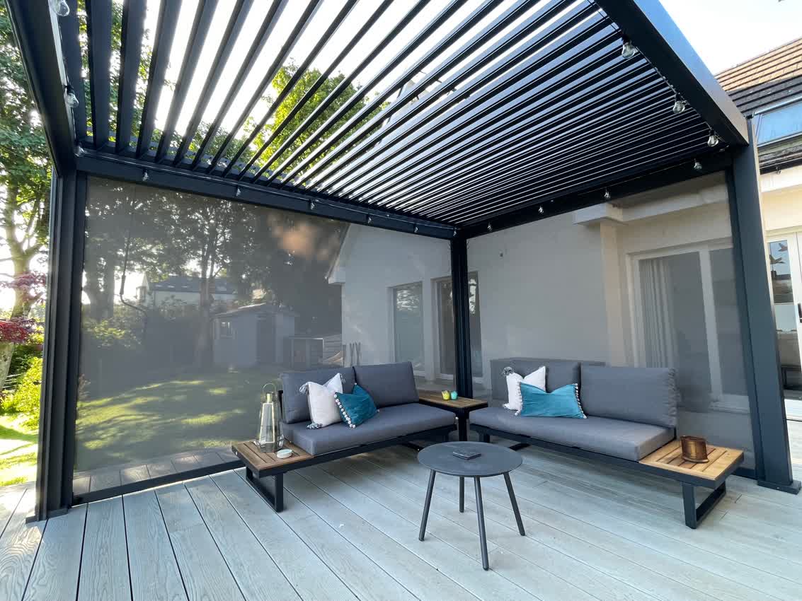 Aura pergola in a real customer garden